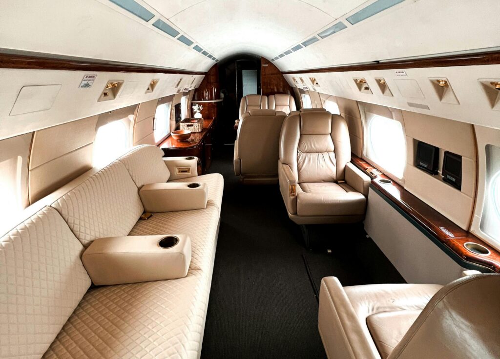 Home first class airline2